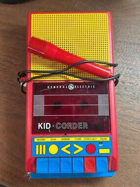 VINTAGE: (GE) Kid Corder cassette tape player/recorder, model 3-5017A (1980s)